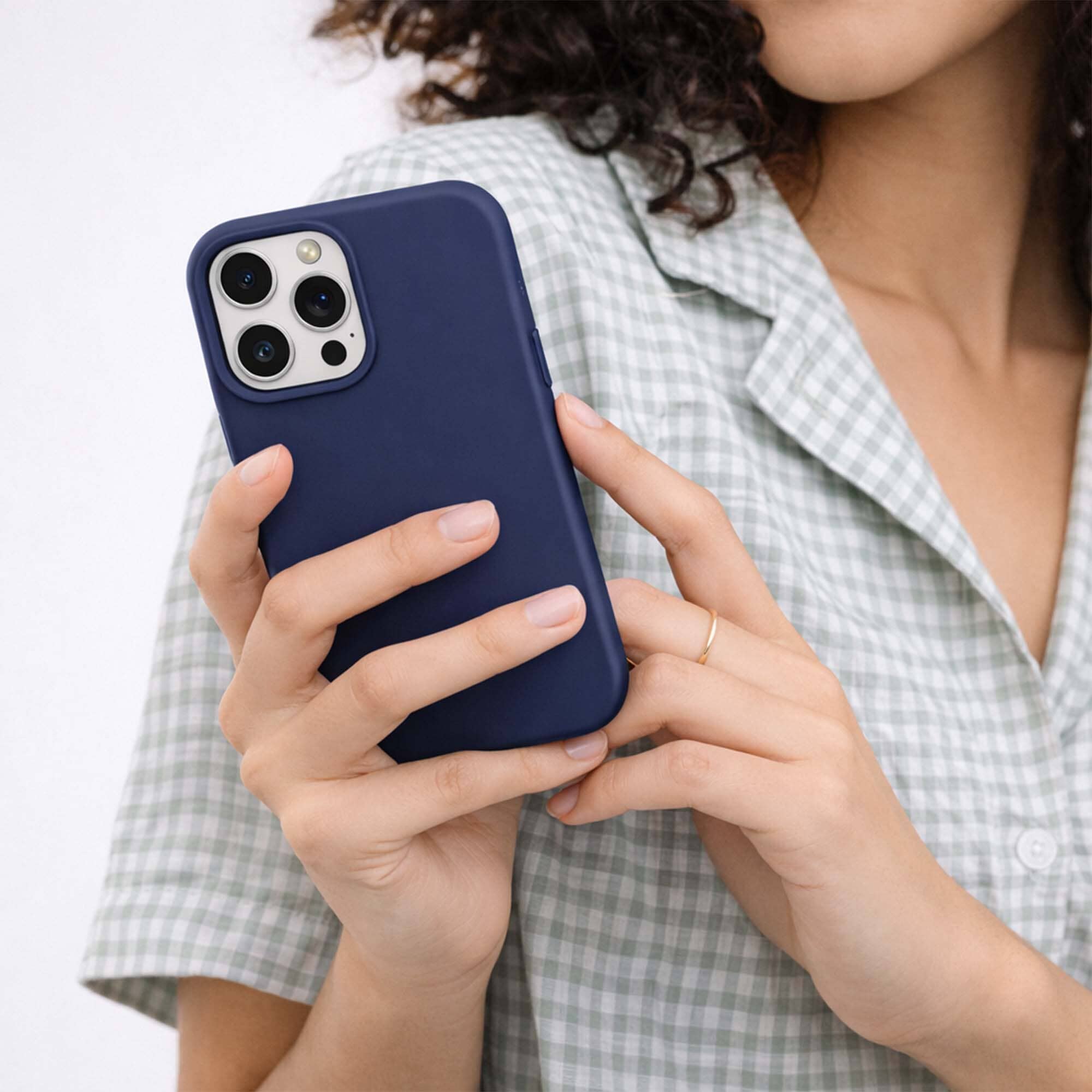 iPhone 16 Pro Silicone Case With MagSafe