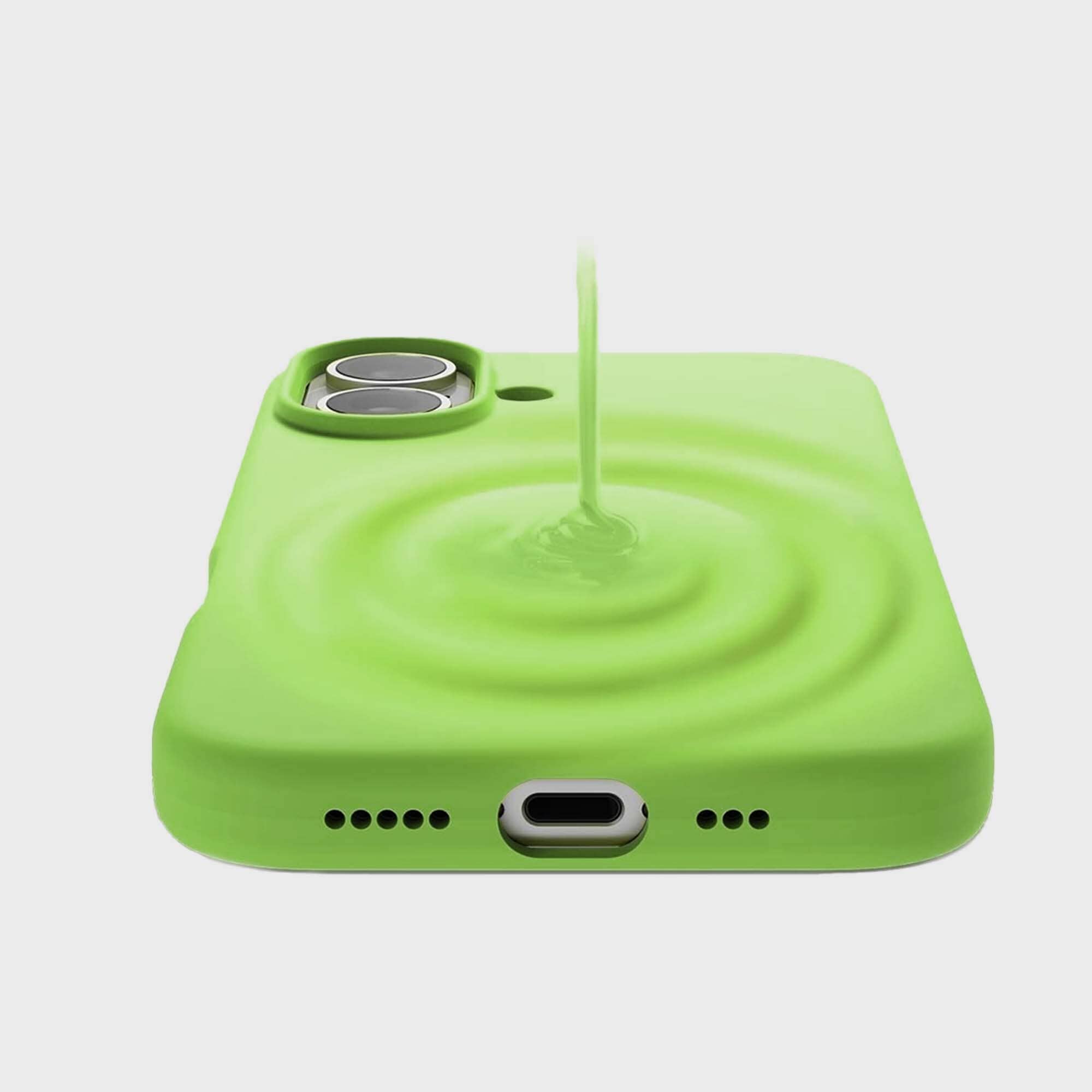 iPhone 16 Silicone Case With MagSafe