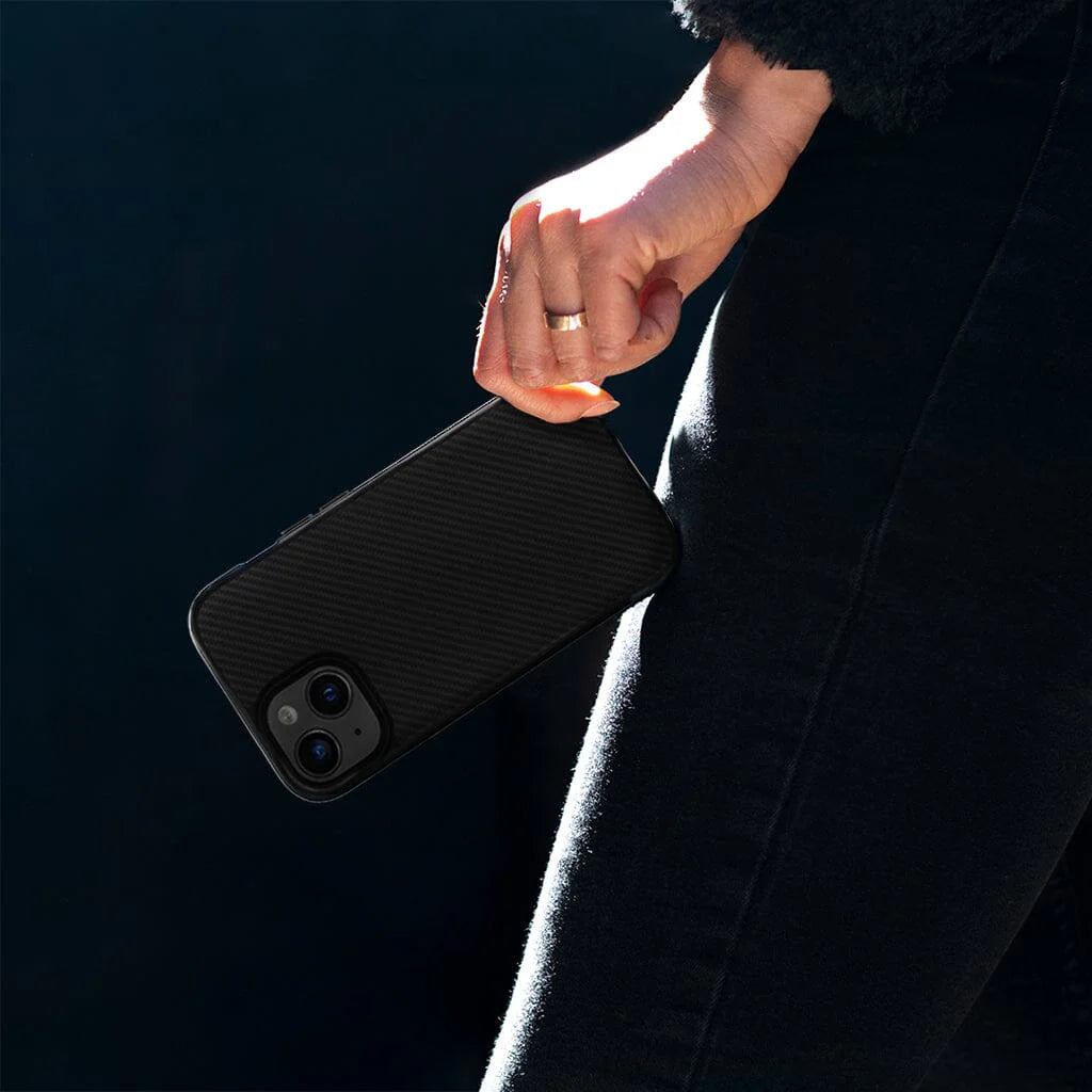 Best Carbon Fiber Phone Case: Finding the Perfect Fit for Your iPhone