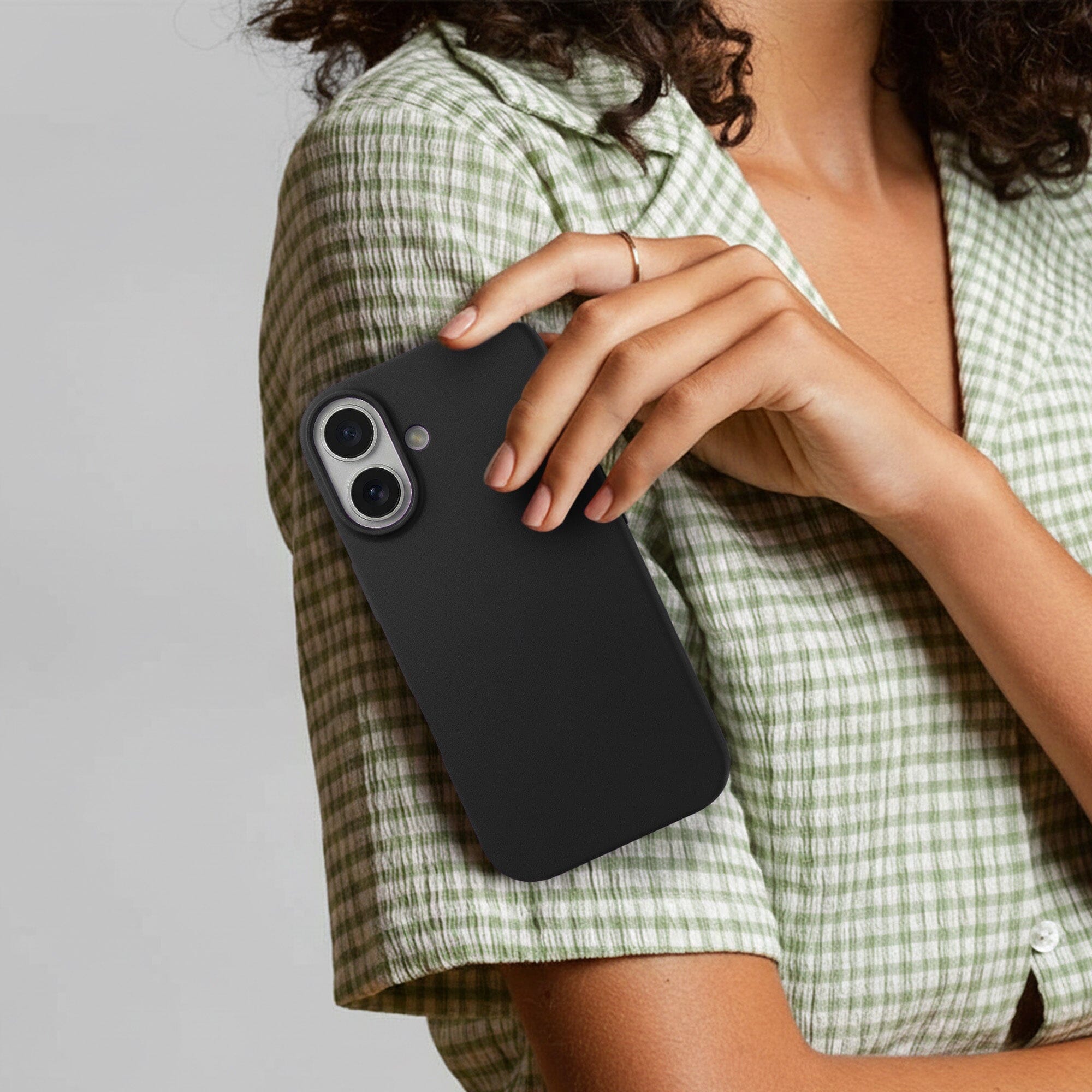 iPhone 16 Silicone Case With MagSafe