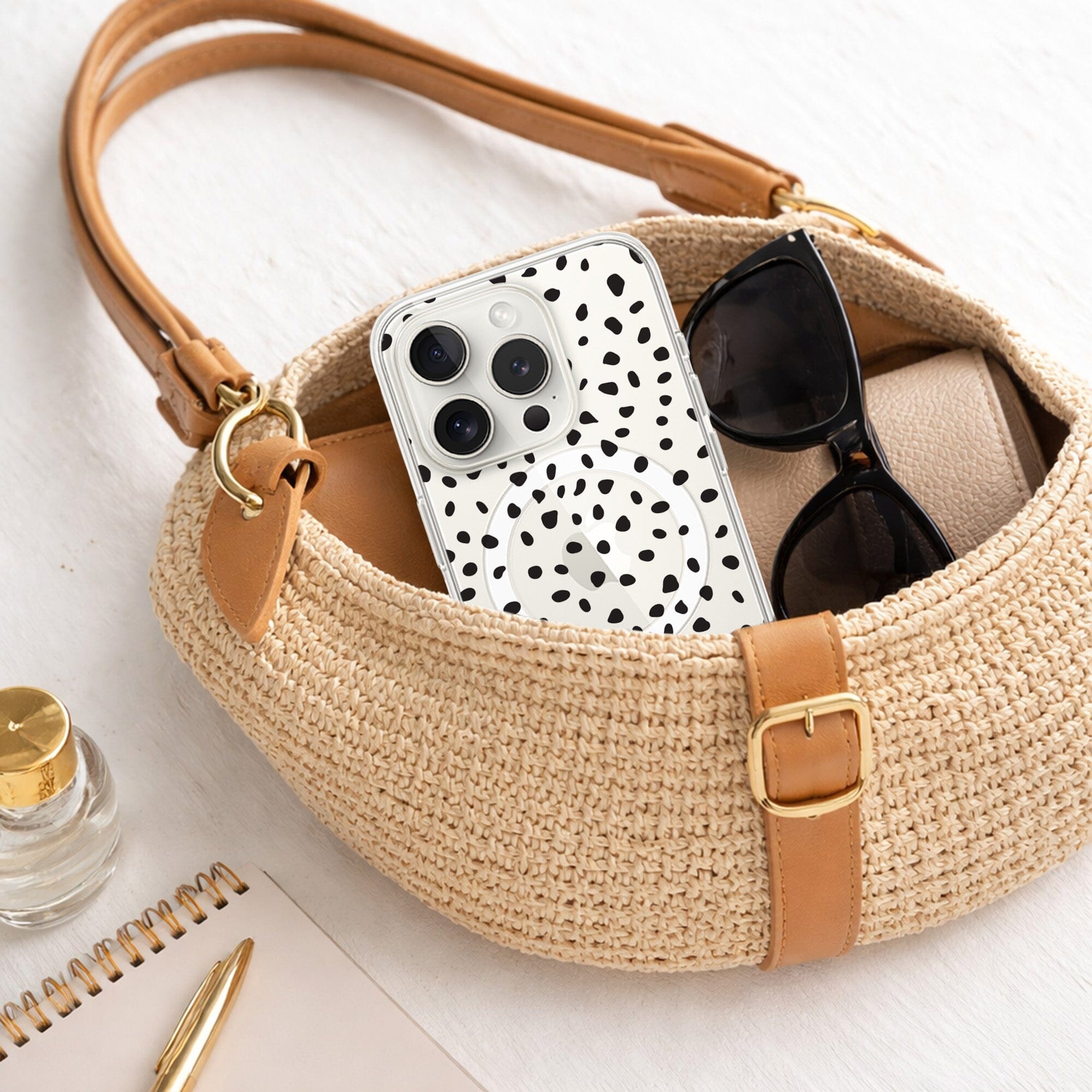 iPhone 15 Pro Max Case With MagSafe - White Polka