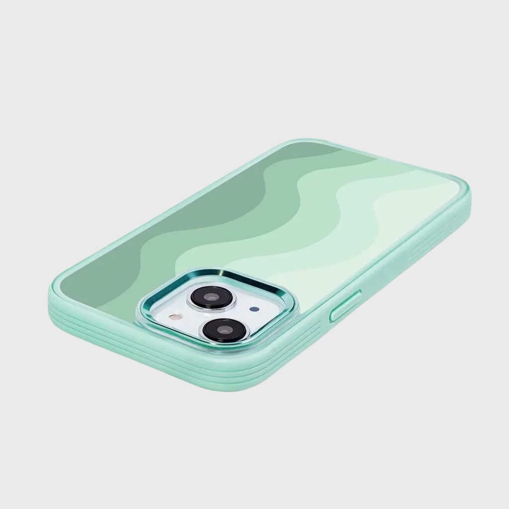 MagSafe iPhone 14 Plus Green Wave Case