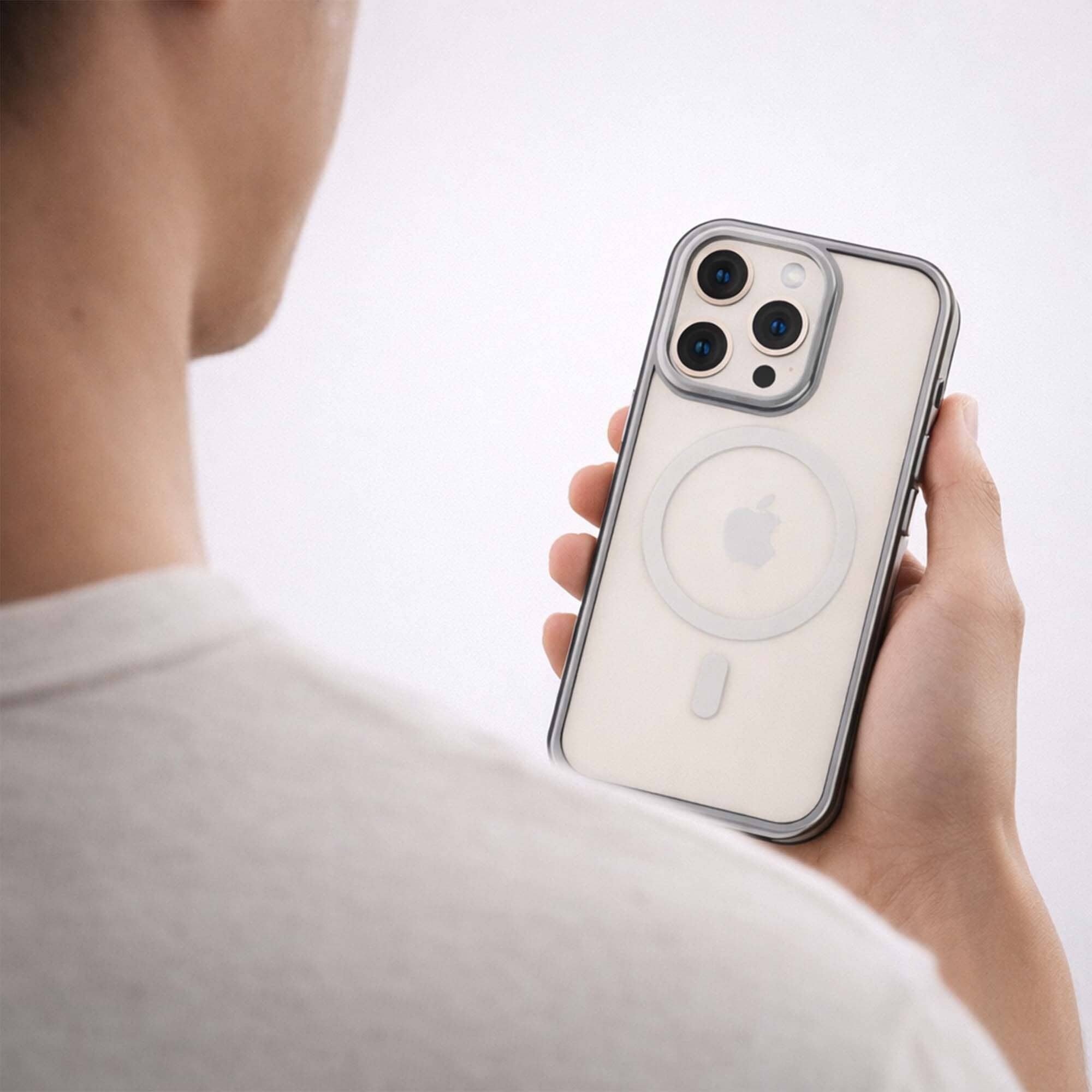 iPhone 16 Pro Max Anti Yellow Clear Case with Camera Kickstand